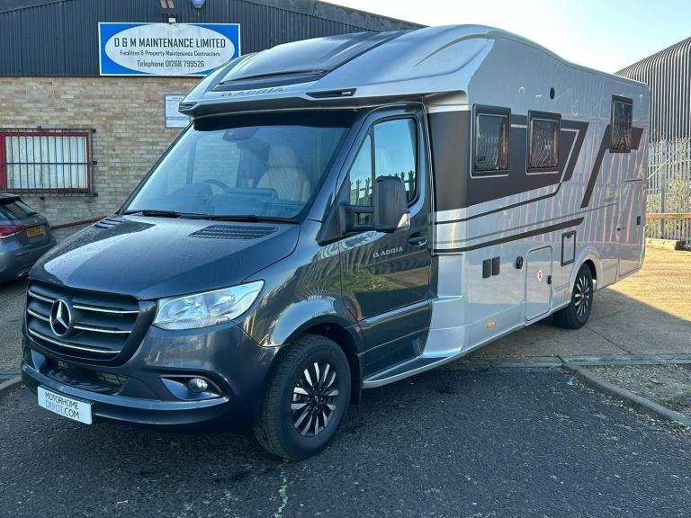 Adria Matrix Supreme MB 670 DC 2024, Self Levelling, Alde Heating, Island Bed