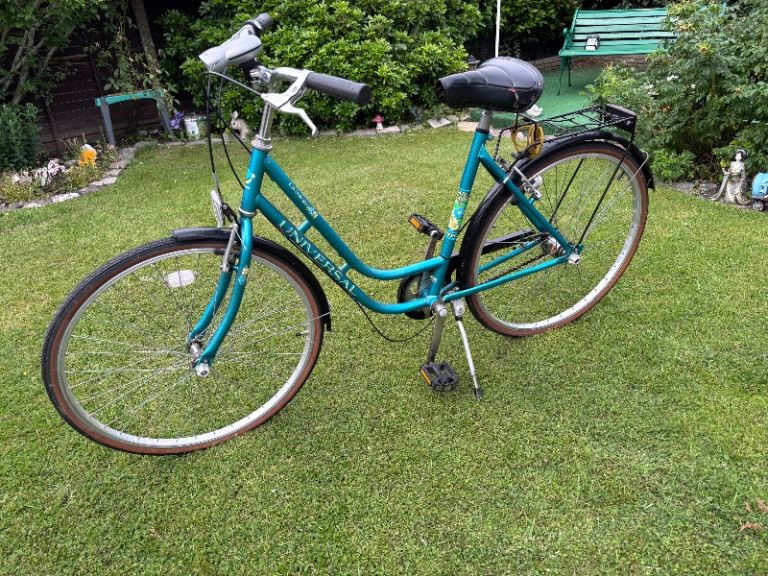 Universal Riviera bicycle