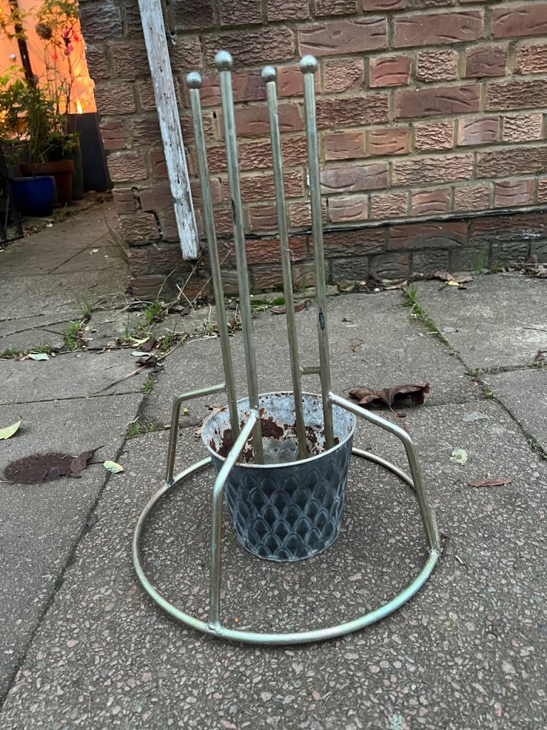 Metal Christmas tree stand rrp £47