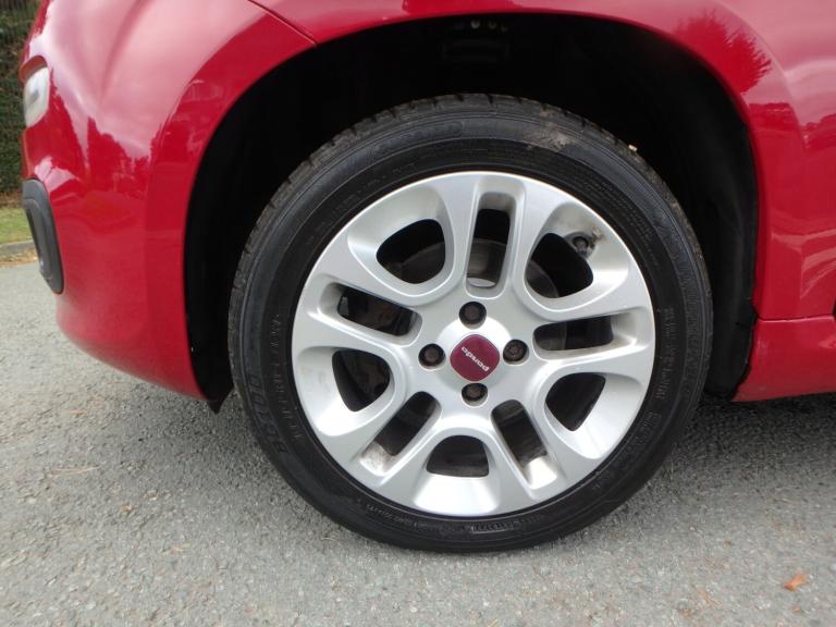 2012 Fiat Panda 1.2 Lounge 5dr..£35 Road Tax HATCHBACK Petrol Manual