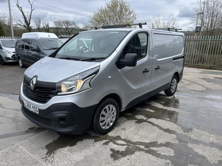 RENAULT TRAFIC 1.6 SL27 dCi 115 SWB Business Silver Manual Diesel 2015