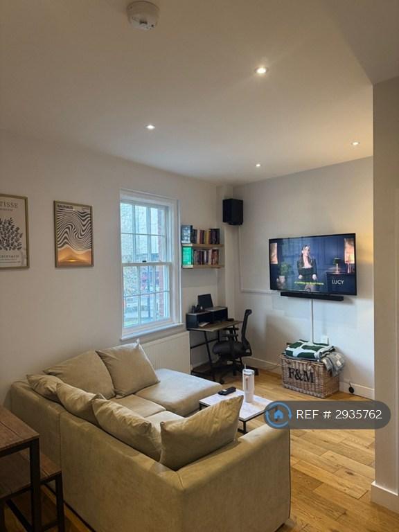 1 bedroom flat in Newfoundland Court, Bristol, BS2 (1 bed) (#2935762)