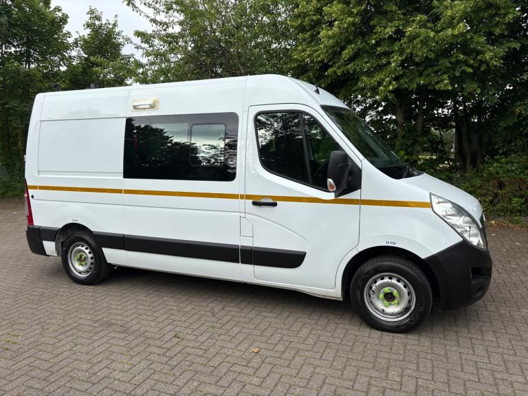 2019 Vauxhall Movano 3500 2.3cdti 6spd 130ps Mwb MedRf 7 Seat Crew / Welfare Van
