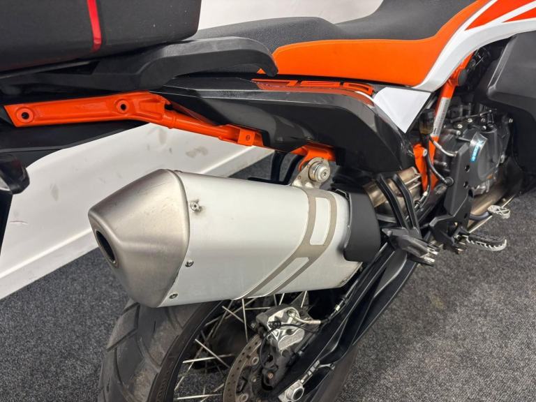 KTM 790 ADVENTURE R ** QUICKSHIFTER + - TOP BOX - 12 MONTH MOT **