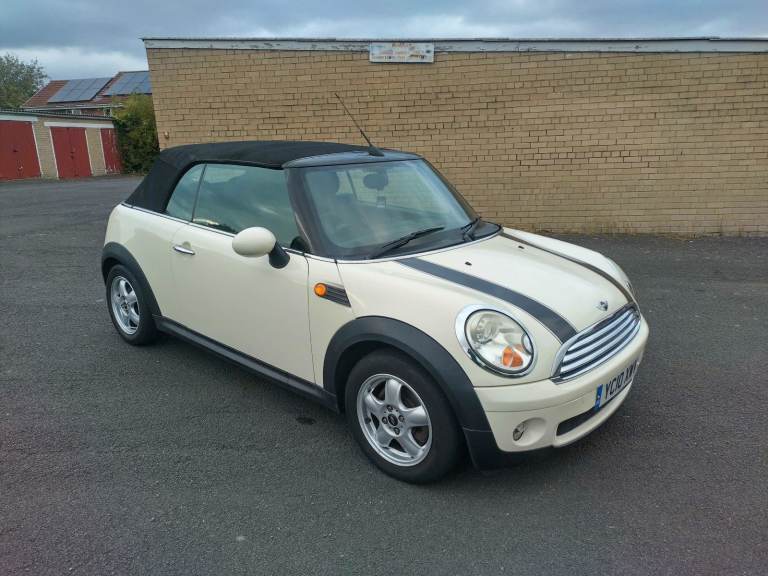 Mini Convertible, 2010, Manual, 1598 (cc), 2 doors