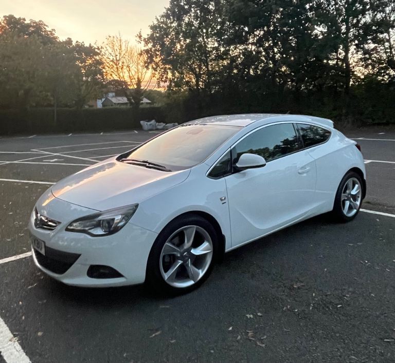 Vauxhall, ASTRA GTC, Hatchback, 2013, Manual, 1686 (cc), 3 doors