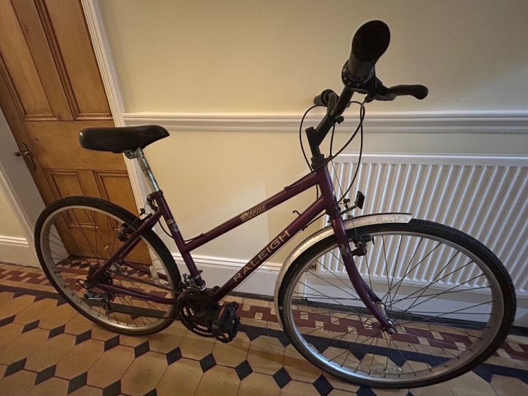 Raleigh Pioneer Vintage Hybrid Bike Red, Rides Well (15 Speed)