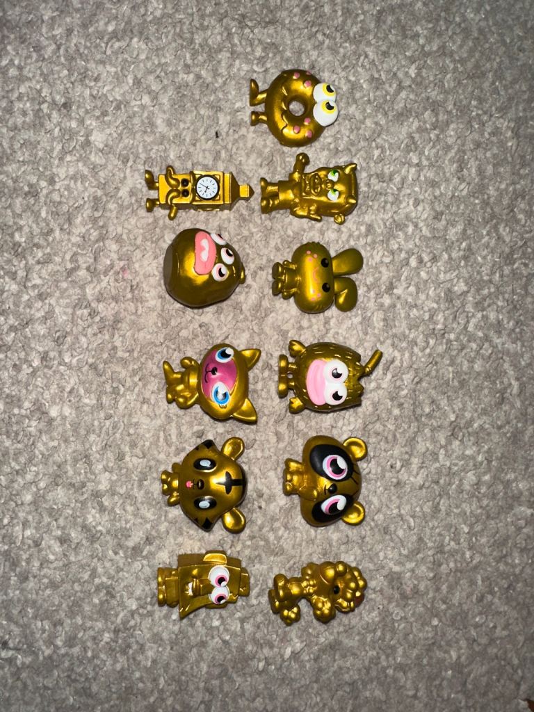 Gold moshi monsters 