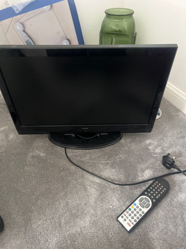 22inch TV with built in DVD player 