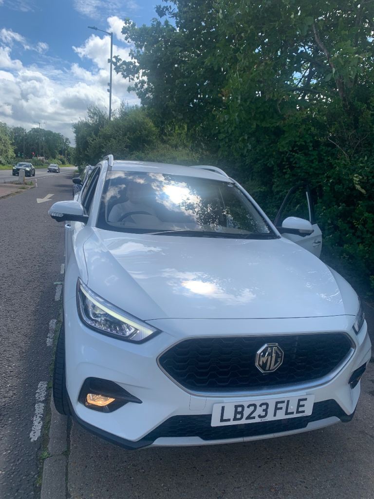 MG Motor UK, ZS, Hatchback, 2023, Semi-Auto, 999 (cc), 5 doors