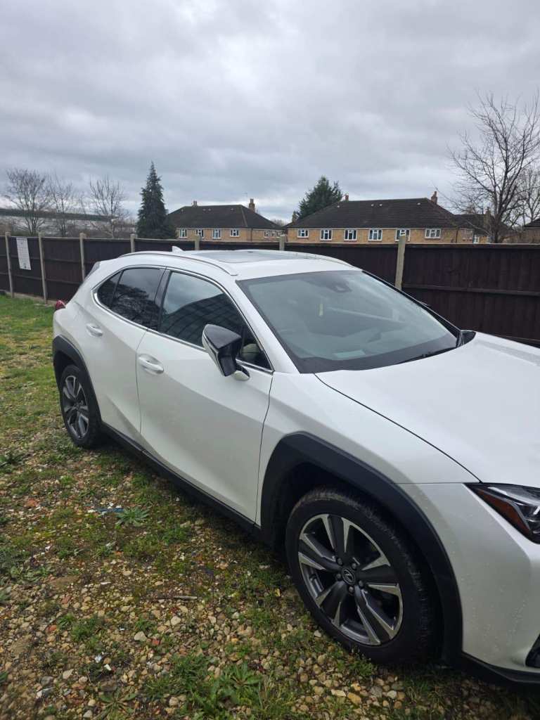 🚀 Drive Premium with the Toyota Lexus UX300 (PCO Approved)