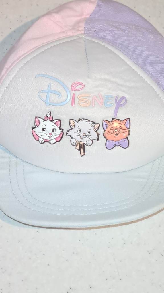 Disney "kittens" baseball cap age 1-2yrs very good condition elasticated for easy fitting 
