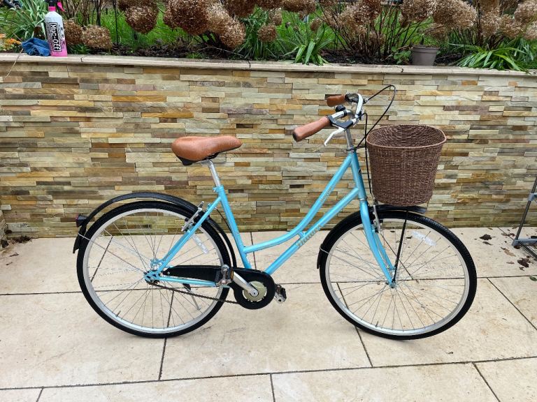 Dawes Mayfair ladies bike 700c wheels, single speed, 19 in frame in good condition 