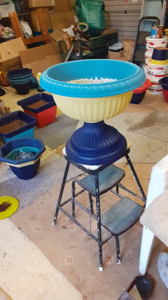 Garden Planter / Grecian Urn made of strong plastic. REDUCED