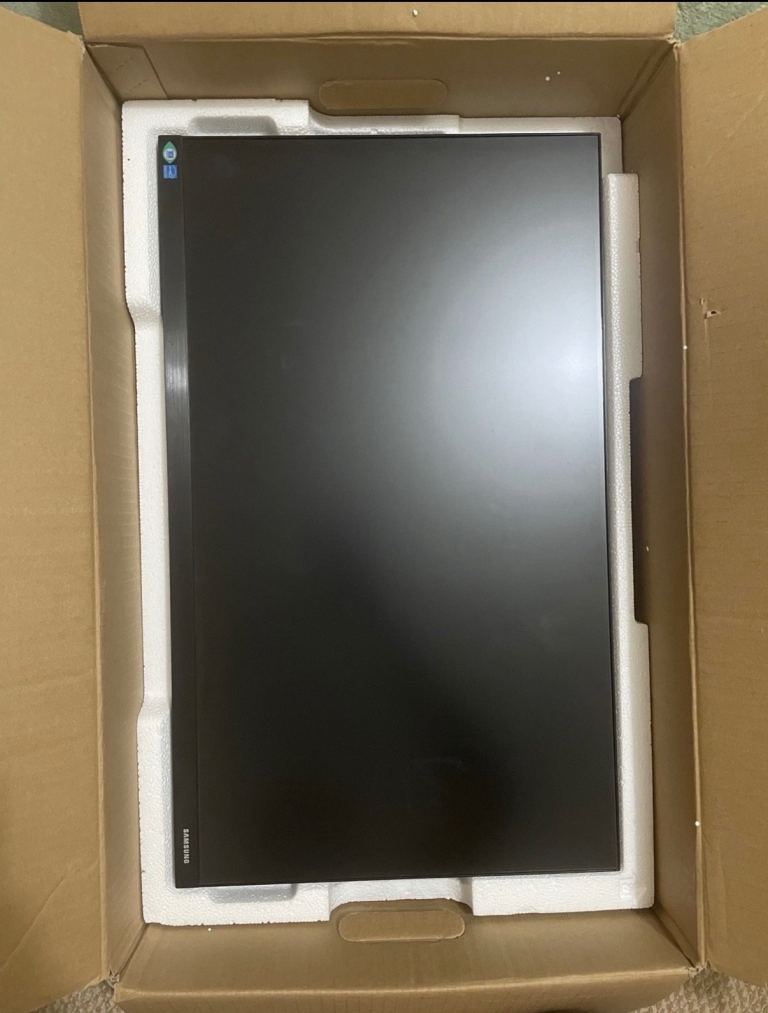 IN-Box 24-inch SAMSUNG monitor F24T450FQR