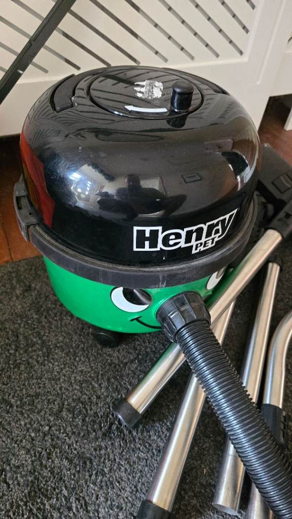 Henry Pet Vacuum Cleaner - Green and Black, Good Condition