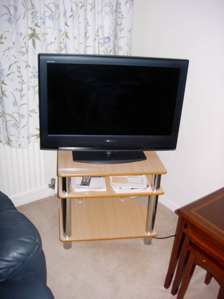 32" Sony Bravia TV & Stand