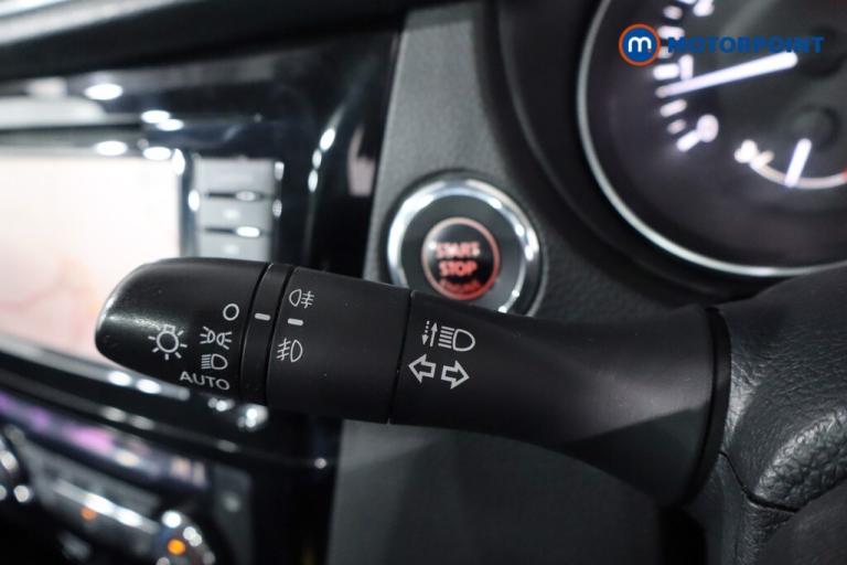 2020 Nissan Qashqai 1.3 DiG-T N-Connecta 5dr [Glass Roof Pack] SUV Petrol Manual