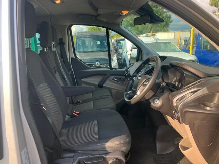 FORD TOURNEO CUSTOM 6 SEATER WITH AIRCON. 9,950 NO VAT