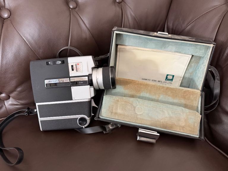 Vintage Sankyo Super 400 camera