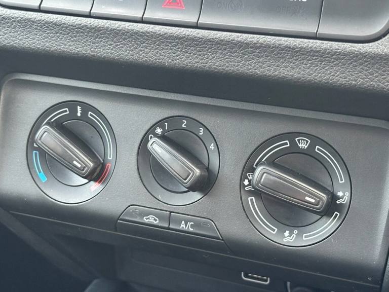 2019 69 SKODA FABIA 1.0 TSI SE HATCHBACK 5DR PETROL MANUAL EURO 6 (S/S) (95 PS)