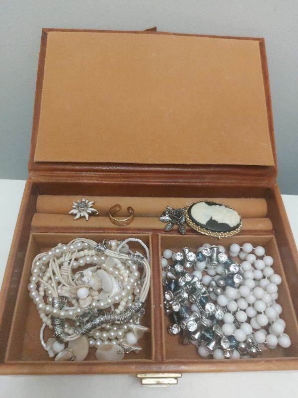 MIXED COSTUME JEWELLERY WITH VINTAGE Lot BOX Included Vintage Jewellery Box