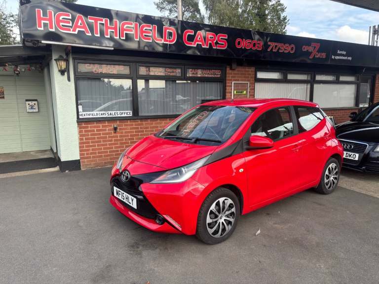 2015 Toyota AYGO 1.0 VVT-i X-Play 5dr x-shift HATCHBACK Petrol Automatic