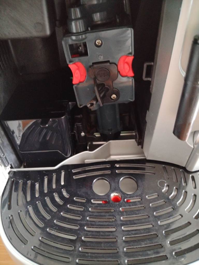 Delonghi coffee machine 