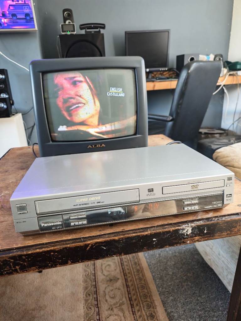 PANASONIC VHS VIDEO COMBI PLAYER RECORDER