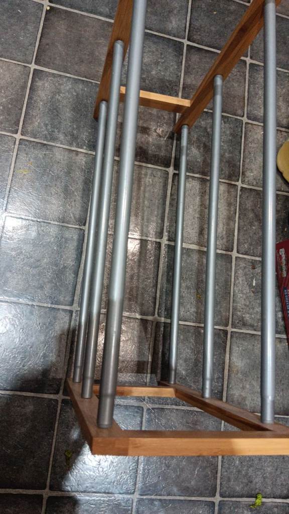 Extendable shoe rack