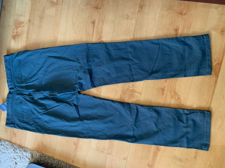 Brand NEW with tags on, Stretch cotton NEXT chino, slim fit trousers, waist 32