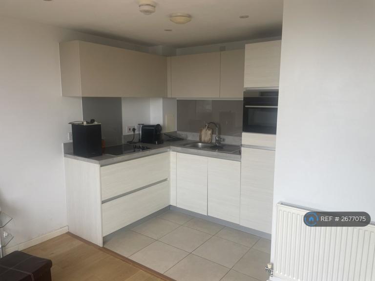 1 bedroom flat in Pandora Court, London, E16 (1 bed) (#2677075)