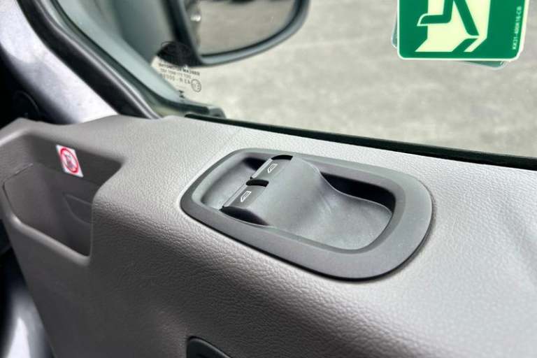 2025 Ford Transit 460 Limited AUTO L4 H3 ELWB High Roof 17 Seat Minibus RWD 2.0 EcoBlue 165ps Min...