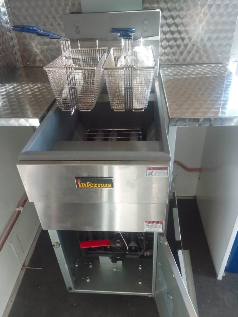 Catering equipment Gas Electric Fryers Grills Warmers Fridges Sinks restaurant trailer items 