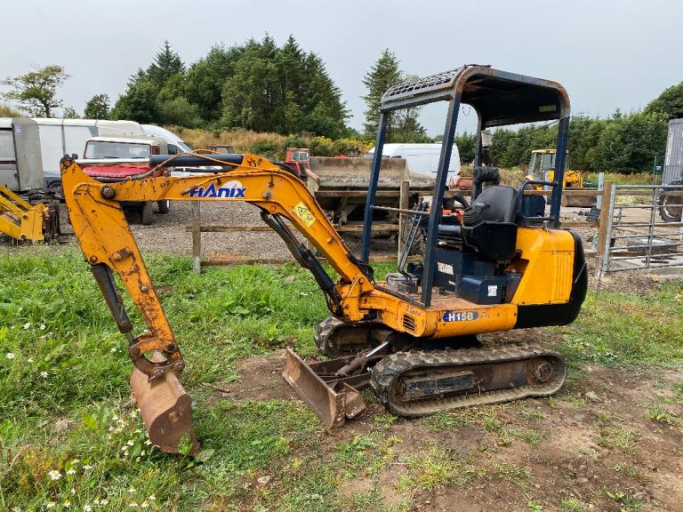 2004 Hanix 15b Plus II mini digger 