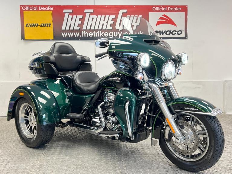 Harley-Davidson Tri Glide 103 Trike - only 700 Miles
