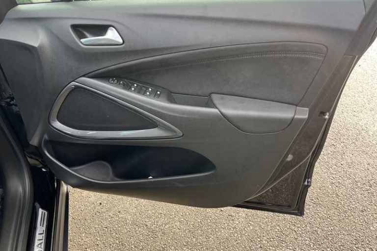 2022 Vauxhall Crossland 1.2i Turbo (130 PS) Ultimate 5 Door Petrol SUV *** 1 Owner / Full Vauxhal...