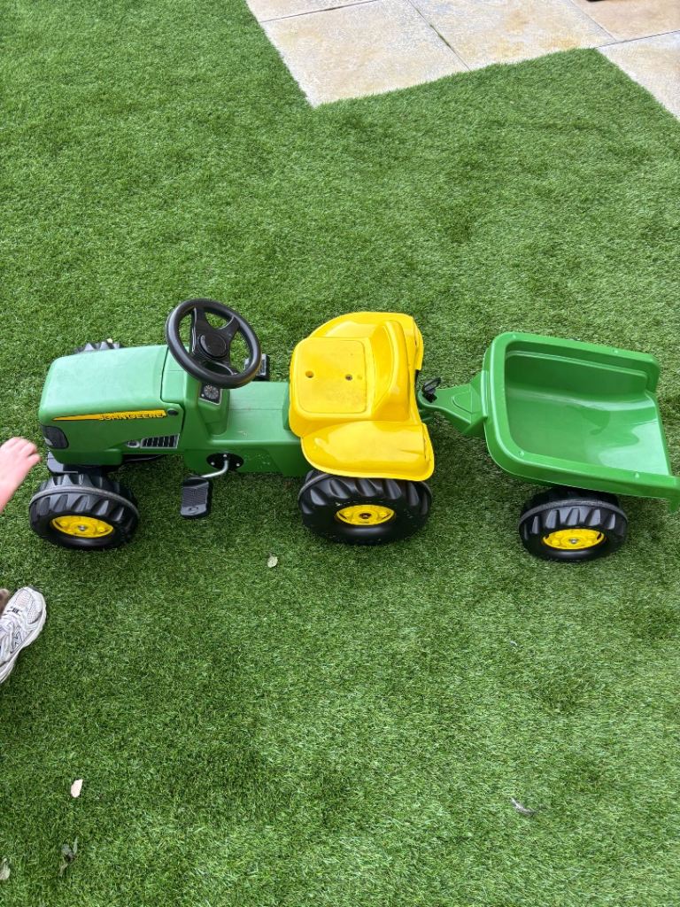 John Deere ride on tractor