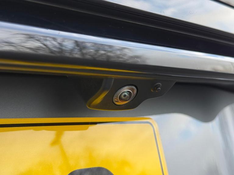 2025 Land Rover Range Rover Velar 2.0 D200 MHEV Dynamic SE SUV 5dr Diesel Auto 4WD Euro 6 (s/s) (...