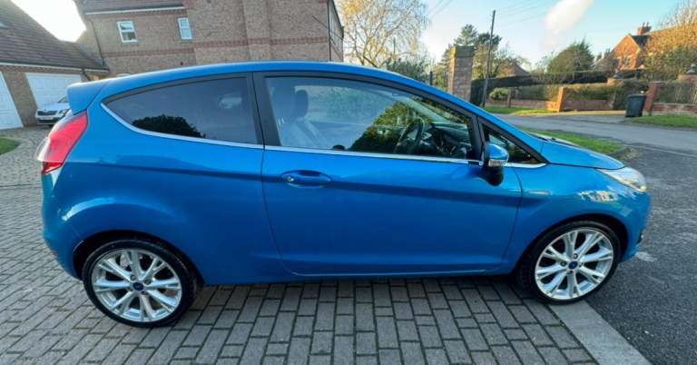 2016 (66) FORD FIESTA 1.0T TITANIUM GENUINE 45,000 MILES SAT NAV HEATED SEATS! 