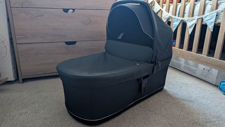 Thule Urban Glide 3 Bassinet and Rain Cover 