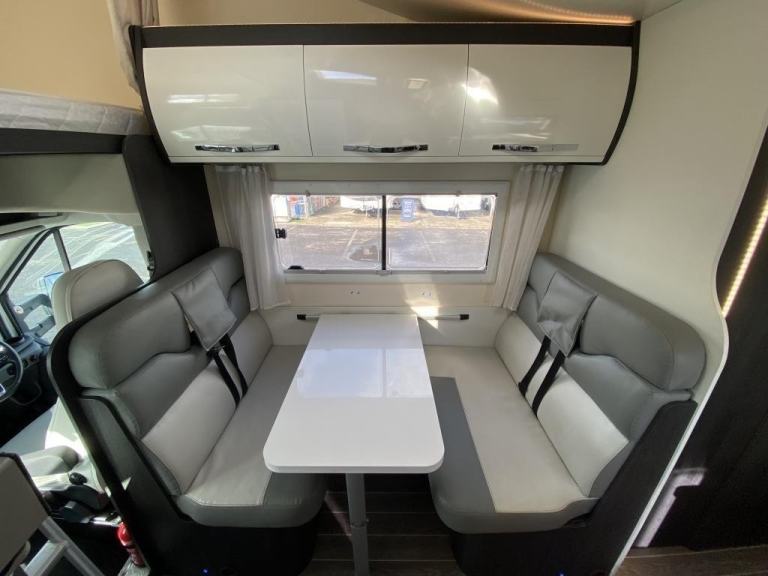 2021 (71) ROLLER TEAM ZEFIRO 690 FAMILY MOTORHOME