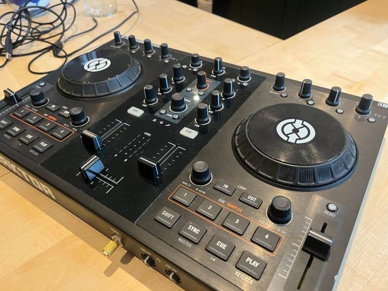 Native Instruments Traktor Kontrol S2 DJ Controller – 2-Deck USB DJ Mixer/Controller with Cables