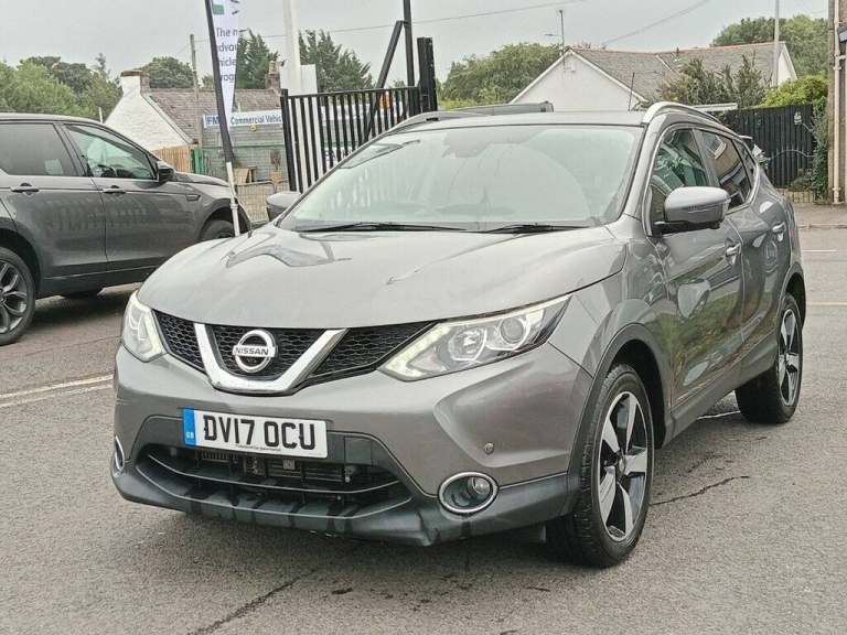 2017 Nissan Qashqai 1.6 dCi N-Connecta SUV 5dr Diesel XTRON 2WD Euro 6 (s/s) (130 ps) HATCHBACK D...