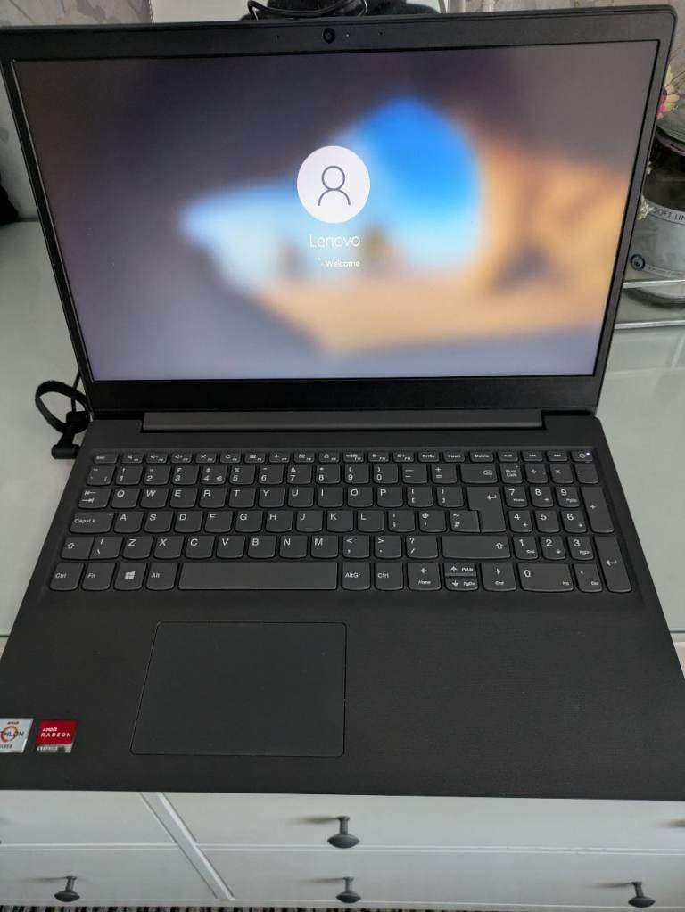 Lenovo Laptop 82C7