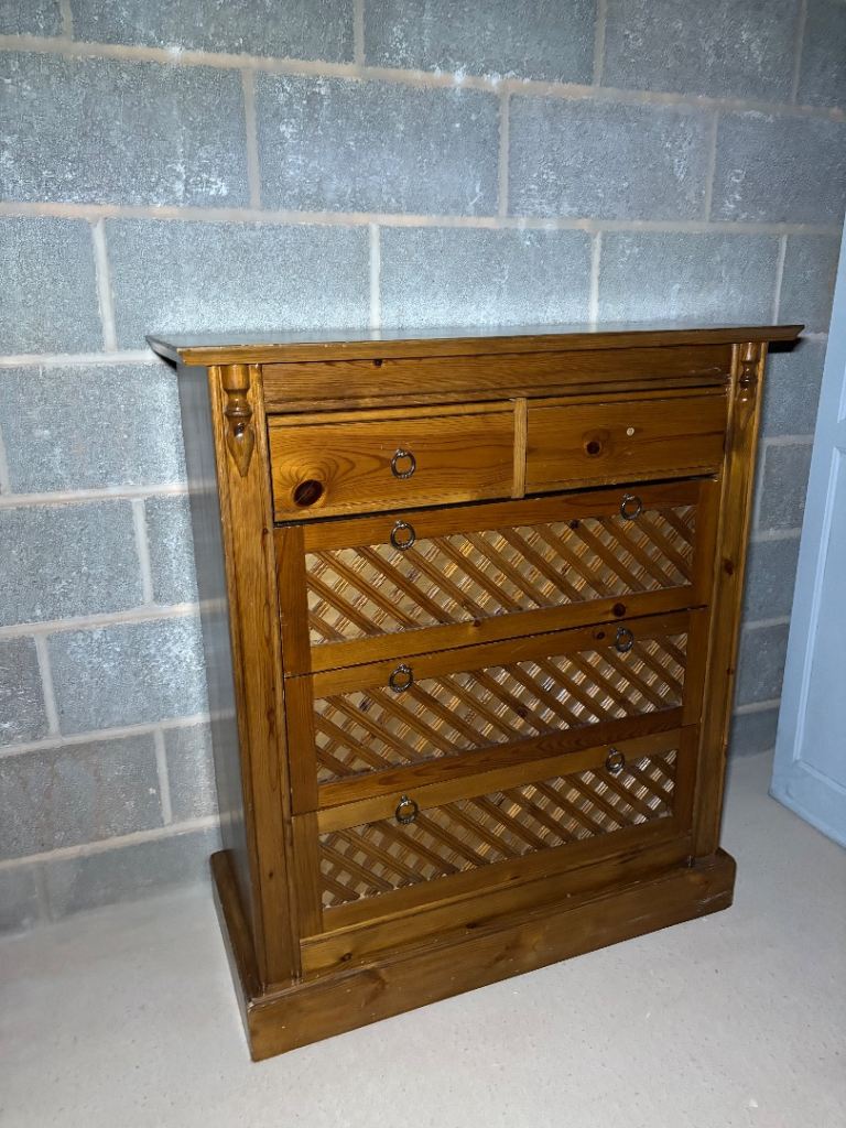 Real wood chest of drawers