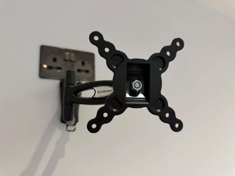 Sandstrom TV Bracket / Mount for up to 32”