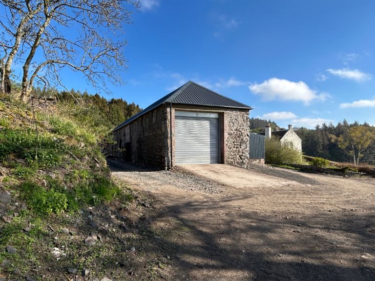 Large Garage / Storage Let on a farm north of Cupar in Fife