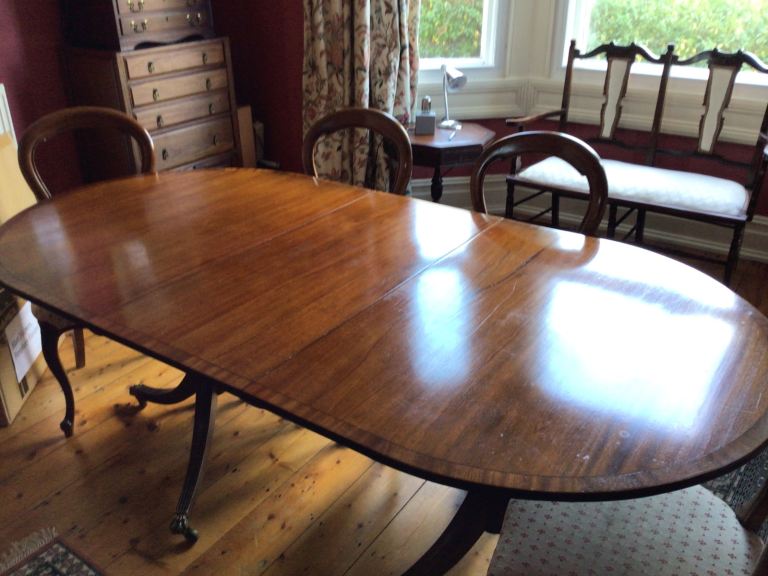 Extendable Wooden Dining Table – Good Condition