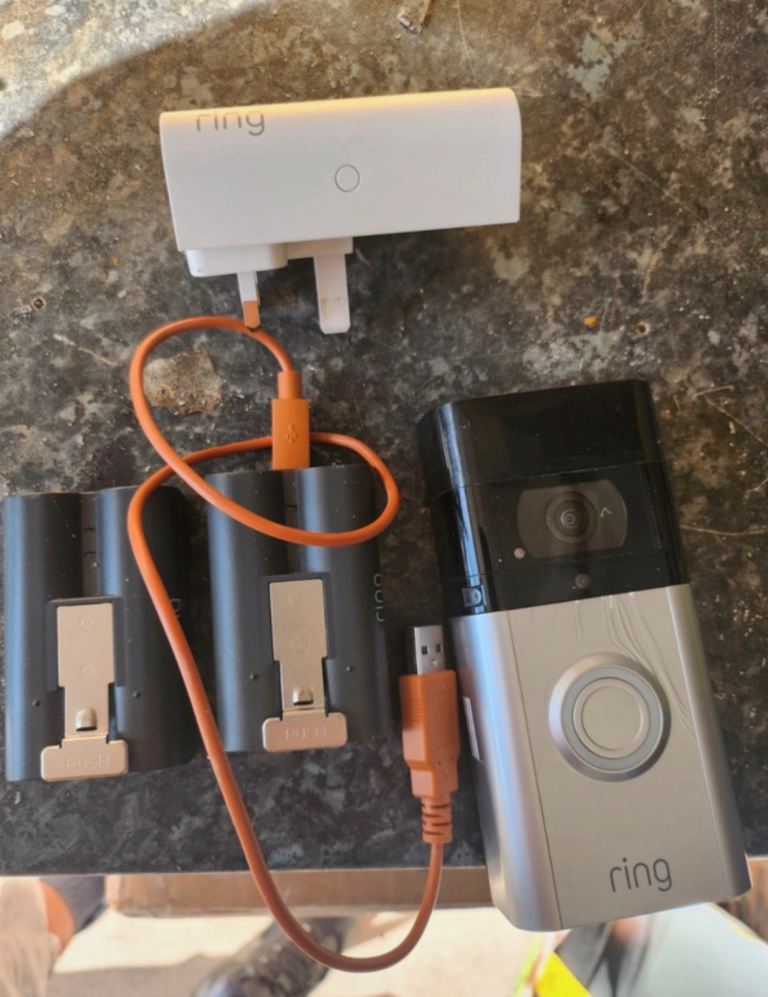 Ring doorbell mint condition with extras security setup